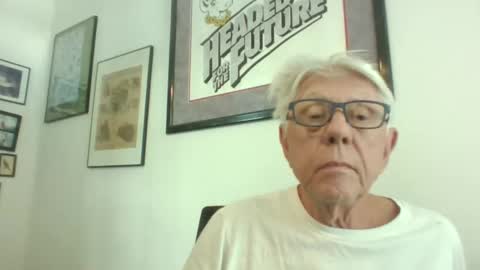 Snapshot of bestshot1951 chatting on 24, 10, 2025 bestshot1951 online show from 24, 10, 2025