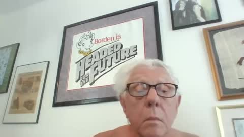 Snapshot of bestshot1951 chatting on 23, 4, 2026 bestshot1951 online show from 23, 4, 2026