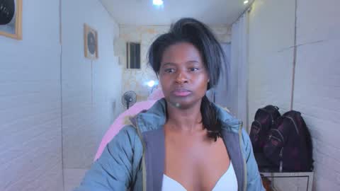 Snapshot of betany_grey chatting on 13, 2, 2026 Betaby grey online show from 13, 2, 2026