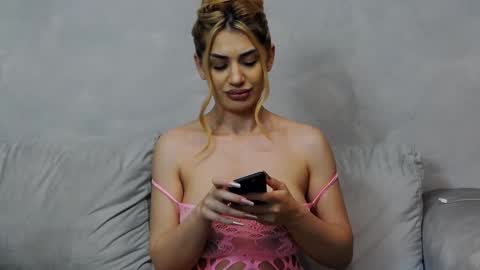 bethierusse online show from 13, 1, 2025