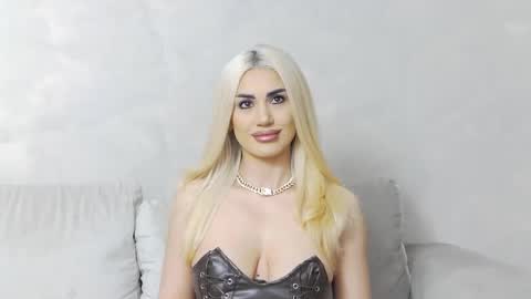 bethierusse online show from 4, 3, 2025