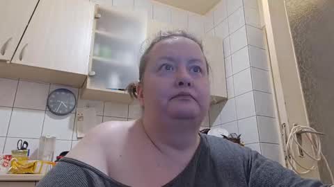 Snapshot of bethnorth chatting on 15, 12, 2025 bethnorth online show from 15, 12, 2025