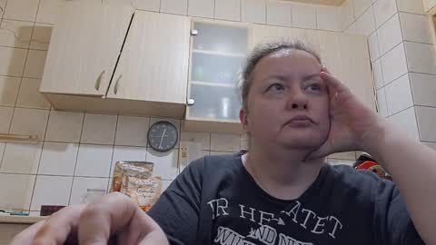 Snapshot of bethnorth chatting on 4, 4, 2026 bethnorth online show from 4, 4, 2026