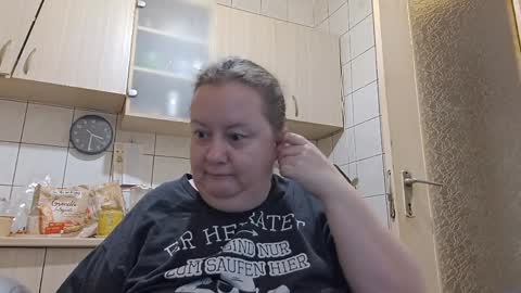 Snapshot of bethnorth chatting on 6, 4, 2026 bethnorth online show from 6, 4, 2026