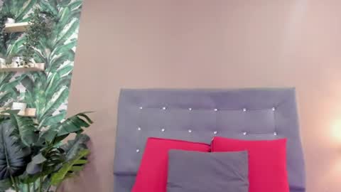 Snapshot of betsybennet chatting on 12, 4, 2026 BETSY online show from 12, 4, 2026