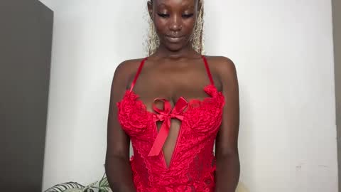 Snapshot of betty_fire_ chatting on 9, 10, 2025 Adah online show from 9, 10, 2025