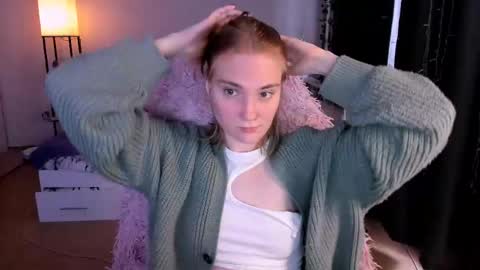 Snapshot of betty_witchy chatting on 19, 4, 2026 Dory make me happier online show from 19, 4, 2026