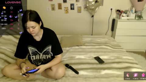 Snapshot of bettyandrich chatting on 28, 11, 2025 Betty and Rich online show from 28, 11, 2025