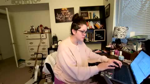 Snapshot of bettycake666 chatting on 16, 12, 2024 Betty Cake online show from 16, 12, 2024