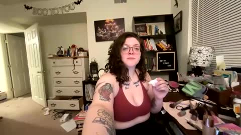 Snapshot of bettycake666 chatting on 10, 2, 2025 Betty Cake online show from 10, 2, 2025