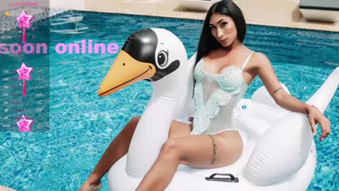 Nicolle Aviles online show from 17, 12, 2024