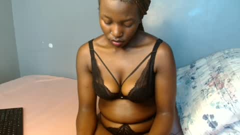 Snapshot of beverly_bay chatting on 14, 7, 2026 beverly online show from 14, 7, 2026