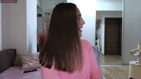   BeyonceDoll       Twitter DollBeyonce    online show from 25, 2, 2026