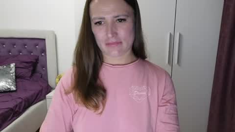   BeyonceDoll       Twitter DollBeyonce    online show from 16, 4, 2026