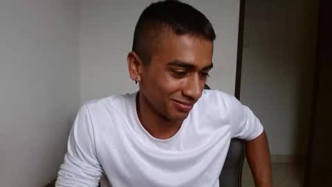 Snapshot of bfernando_05 chatting on 5, 3, 2025 BAYRON online show from 5, 3, 2025