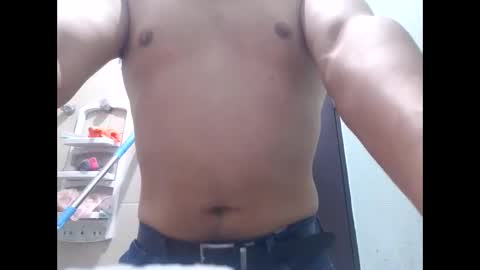 Snapshot of bggerardo820208 chatting on 29, 1, 2025 Masturbator 3000 online show from 29, 1, 2025