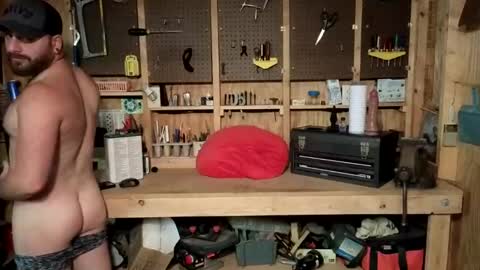 Snapshot of bi_bi_guy chatting on 11, 10, 2025 bi_bi_guy online show from 11, 10, 2025