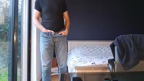 My name is David and if you like public exhibitions you wont be disappointed with me LoL - My favorite vibes is 44  online show from 1, 1, 2025