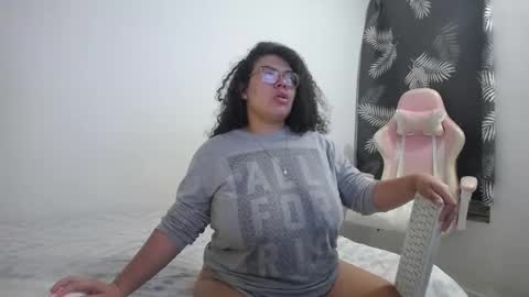 Bianca Tuesday to Sunday from 2am to 6am UTC-5 online show from 22, 2, 2025