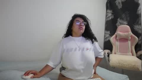 Bianca Tuesday to Sunday from 2am to 6am UTC-5 online show from 15, 10, 2025