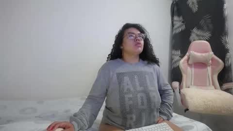 Bianca Tuesday to Sunday from 2am to 6am UTC-5 online show from 29, 10, 2025