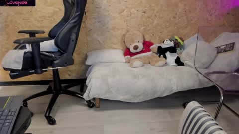 Biancastrong.. IGThebiancastrong online show from 2, 2, 2025