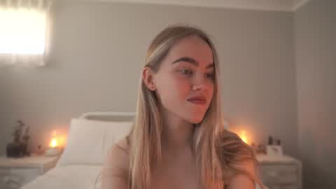 Snapshot of bibi_it_is chatting on 19, 6, 2026 Bibi online show from 19, 6, 2026