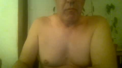 Snapshot of bieben1985 chatting on 5, 7, 2026 Ben online show from 5, 7, 2026