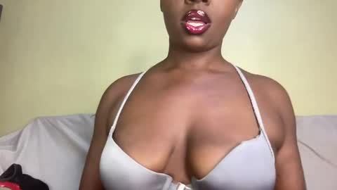 Snapshot of big_bootty2 chatting on 4, 5, 2026 salma online show from 4, 5, 2026