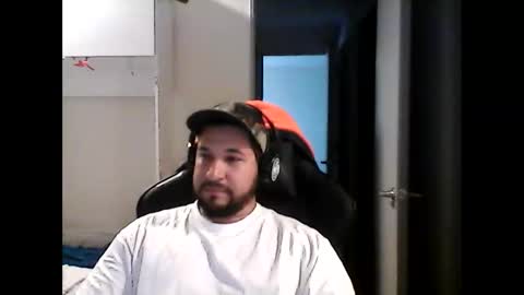 latinBoyHuge online show from 24, 10, 2025