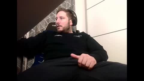 Snapshot of big_sele chatting on 8, 12, 2024 bigbroly88 online show from 8, 12, 2024