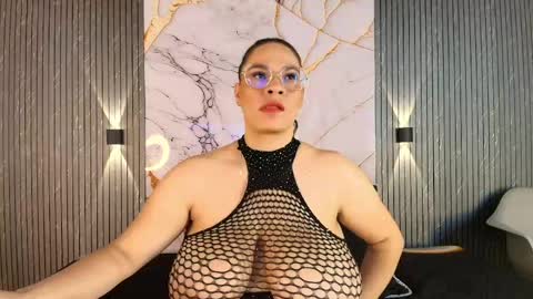 Snapshot of big_tits_in_your_face chatting on 17, 4, 2026 Tell me Sophia online show from 17, 4, 2026