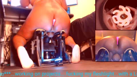 Snapshot of bigblackbitchboy chatting on 31, 12, 2024 your filthy fuck pig online show from 31, 12, 2024