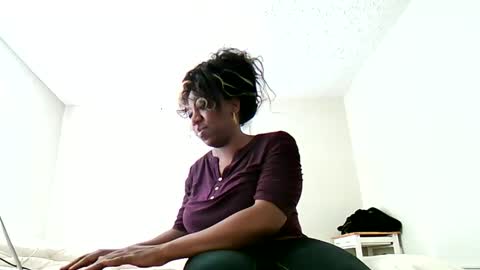 Snapshot of bigboobs_bouncin chatting on 10, 4, 2026 Ashley online show from 10, 4, 2026