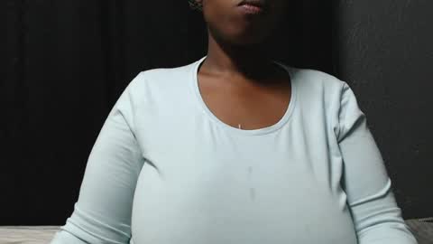 Snapshot of bigboobsbitchx chatting on 14, 6, 2026 bigboobsbitchx online show from 14, 6, 2026