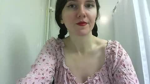 Isabella online show from 14, 10, 2025