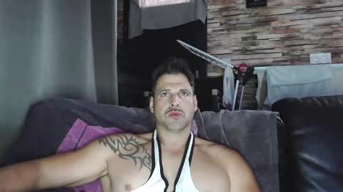 Snapshot of bigboyband chatting on 6, 11, 2025 Bigboyband online show from 6, 11, 2025