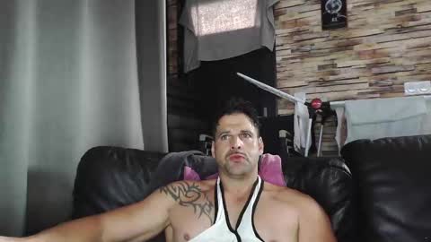 Snapshot of bigboyband chatting on 7, 11, 2025 Bigboyband online show from 7, 11, 2025