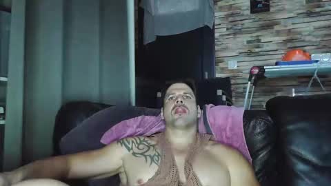 Snapshot of bigboyband chatting on 19, 11, 2025 Bigboyband online show from 19, 11, 2025