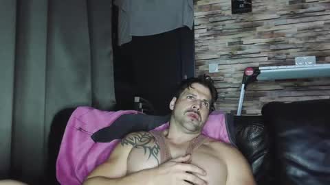 Snapshot of bigboyband chatting on 14, 12, 2025 Bigboyband online show from 14, 12, 2025