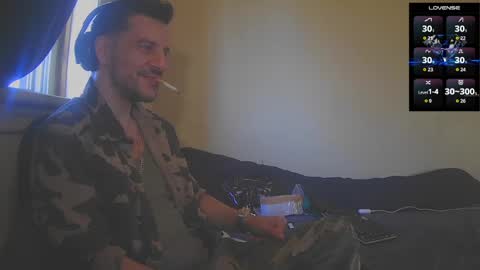 Jon - Im Straight online show from 29, 10, 2025