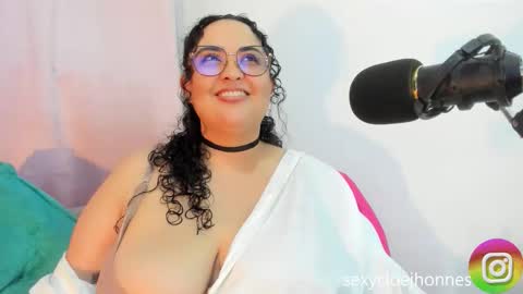 Snapshot of bigcloe chatting on 12, 9, 2025 Cloe online show from 12, 9, 2025