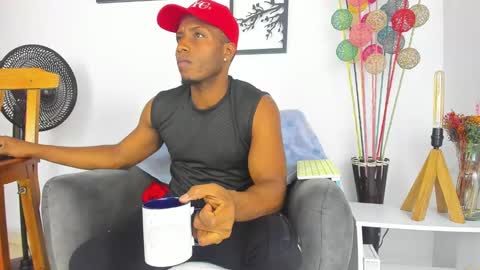 sexy muscle online show from 3, 2, 2025