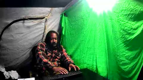 Snapshot of bigcumblackcok chatting on 28, 11, 2025 Real BBC online show from 28, 11, 2025