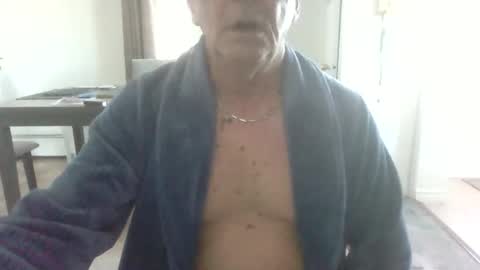 Snapshot of bigdeer581917471 chatting on 24, 5, 2026 bigdeer581917471 online show from 24, 5, 2026