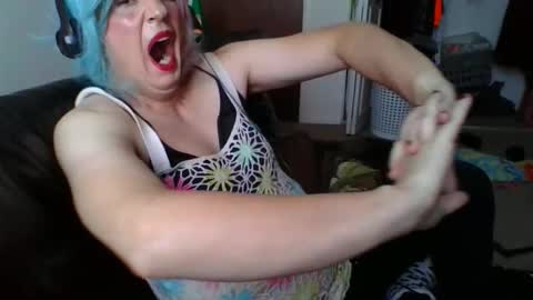 Snapshot of bigdogmattiets chatting on 23, 11, 2025 Madelyn online show from 23, 11, 2025