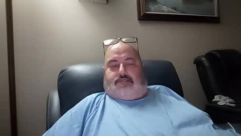 Snapshot of bigfuzzyteddybear chatting on 3, 12, 2025 bigfuzzyteddybear online show from 3, 12, 2025