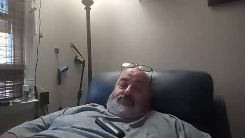 Snapshot of bigfuzzyteddybear chatting on 14, 12, 2025 bigfuzzyteddybear online show from 14, 12, 2025