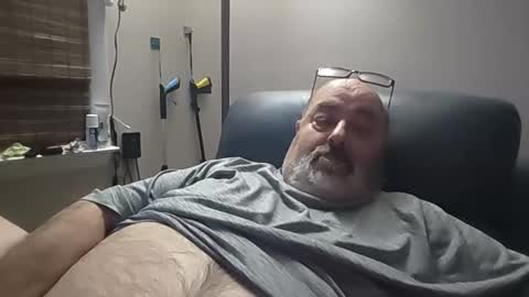 Snapshot of bigfuzzyteddybear chatting on 22, 12, 2025 bigfuzzyteddybear online show from 22, 12, 2025