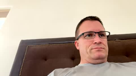 Snapshot of bigger22332233 chatting on 2, 1, 2025 bigger22332233 online show from 2, 1, 2025